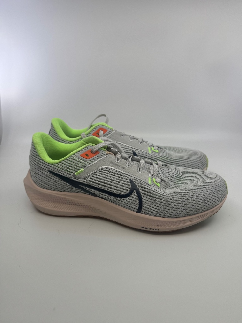 Nike Air Zoom Pegasus 40 Photon Dust Mandarin Womens Size 9.5